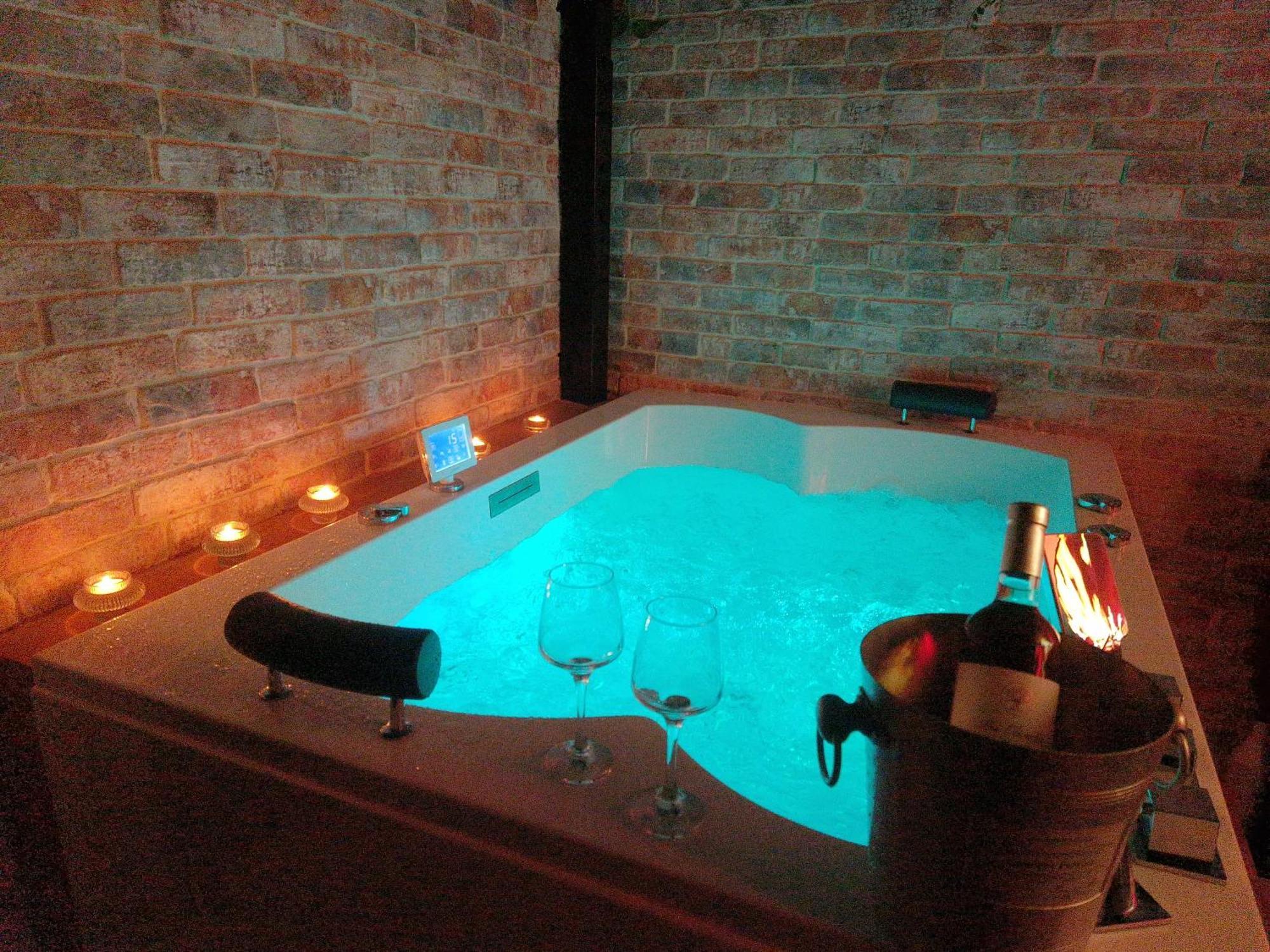 Au Spa De Llea Suite Retro Авиньон Екстериор снимка