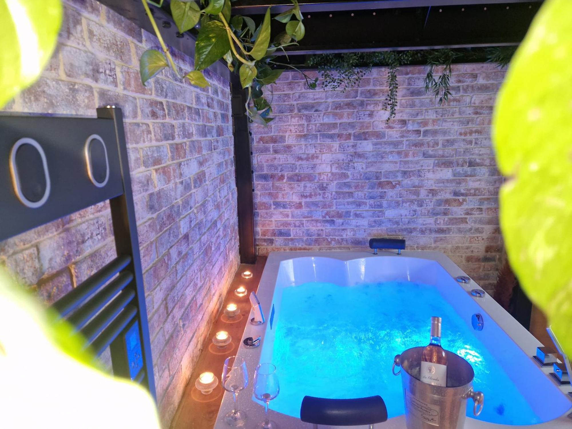Au Spa De Llea Suite Retro Авиньон Екстериор снимка